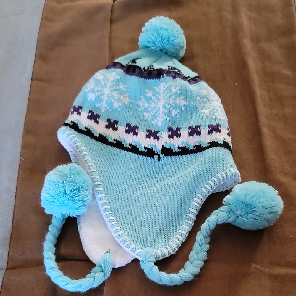 Cozy Blue Knit Pom-Pom Hat for Women